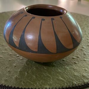 Hand burnished clay pot